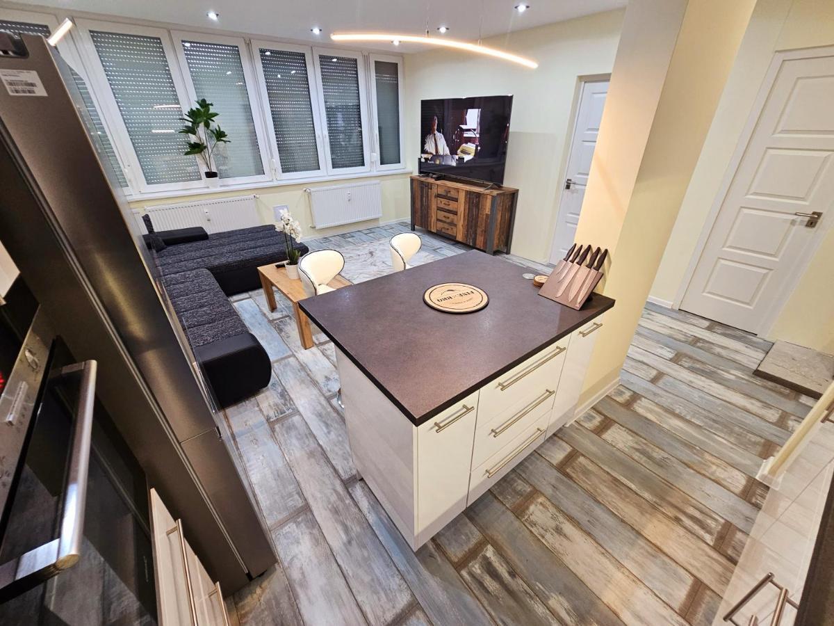 Urban Loft Appartement Salgótarján Buitenkant foto