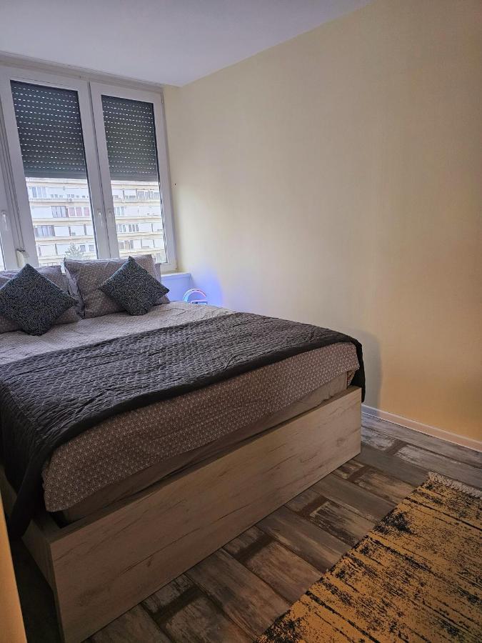 Urban Loft Appartement Salgótarján Buitenkant foto