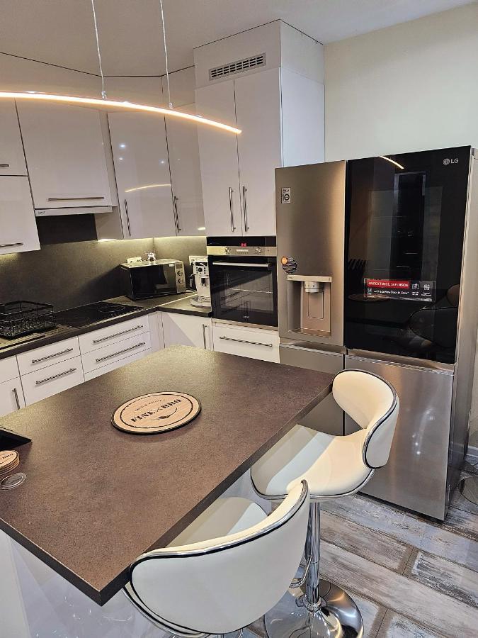 Urban Loft Appartement Salgótarján Buitenkant foto